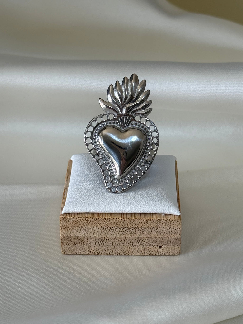 Anello cuore sacro silver