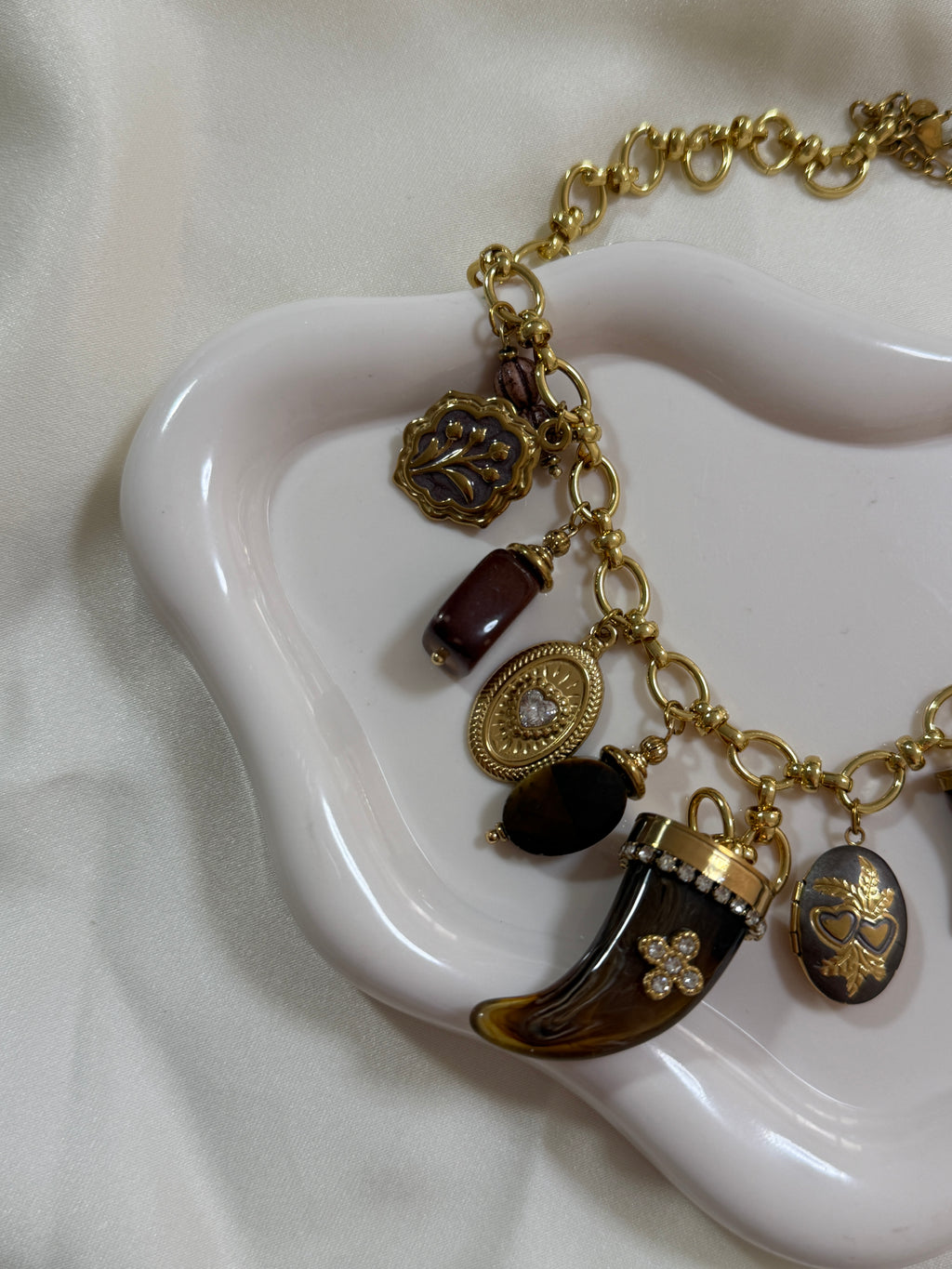 Collana Ambra