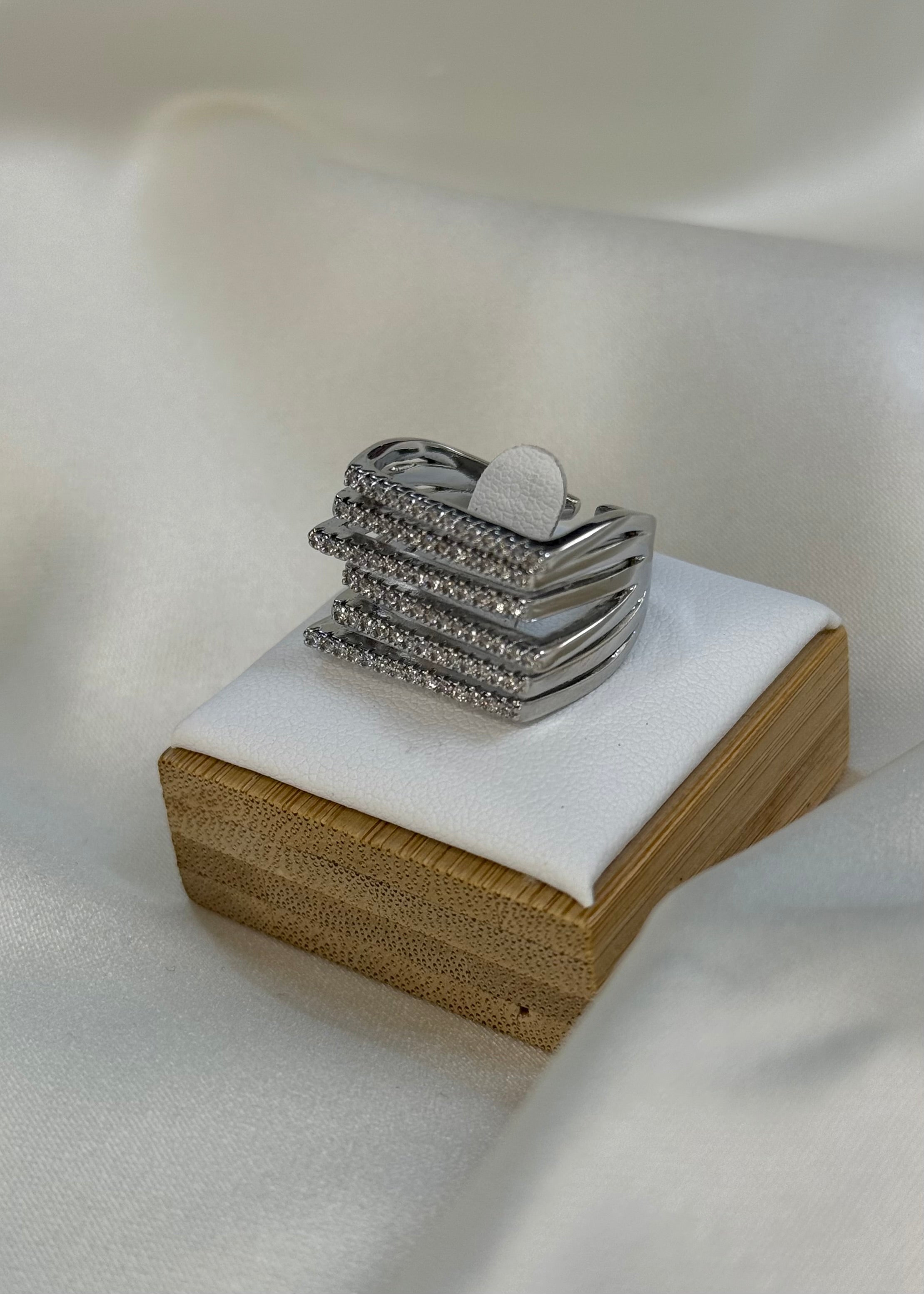 Anello fascia multistrati silver e brillantini