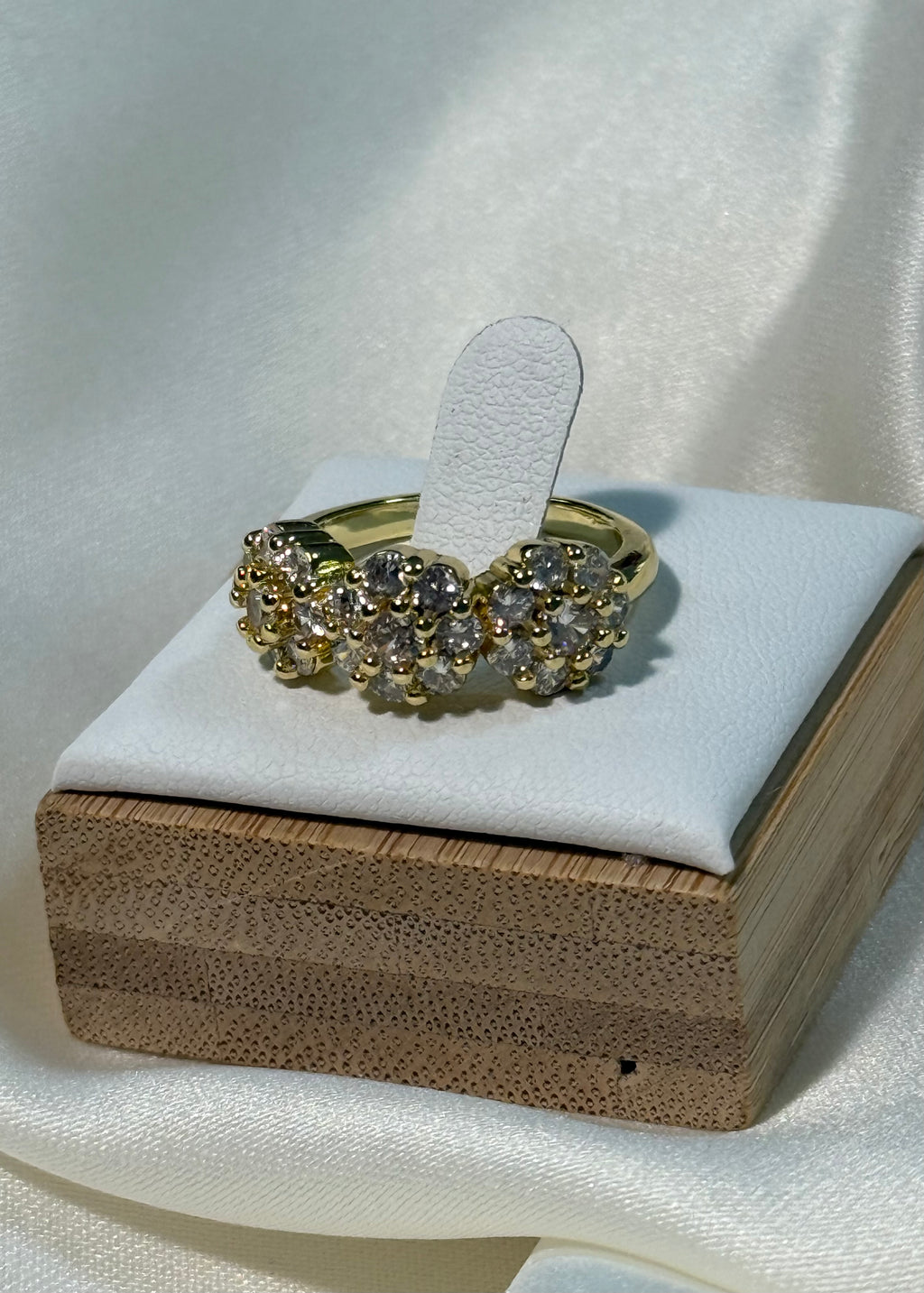 Anello trology flower in gold