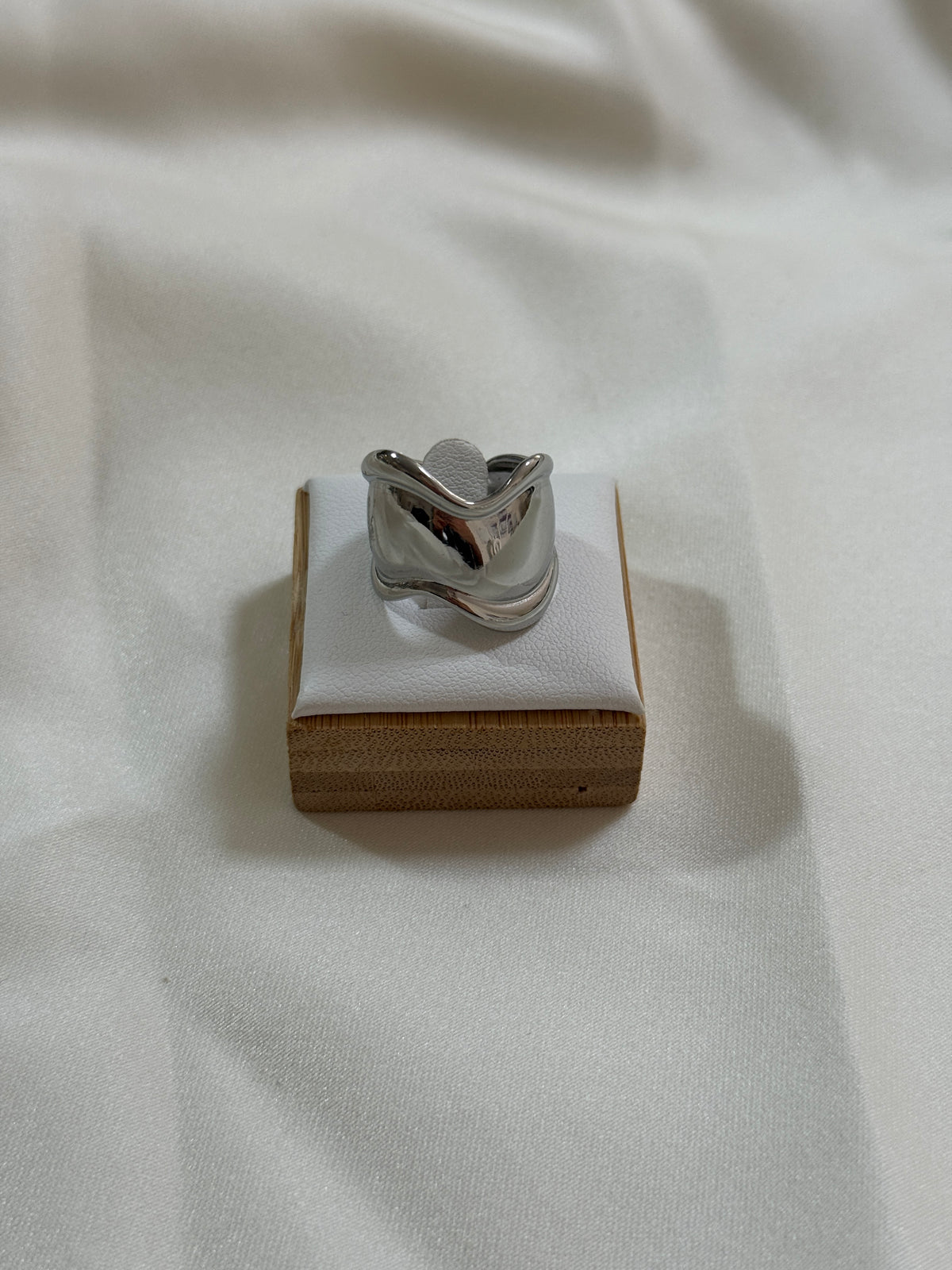Fascia silver