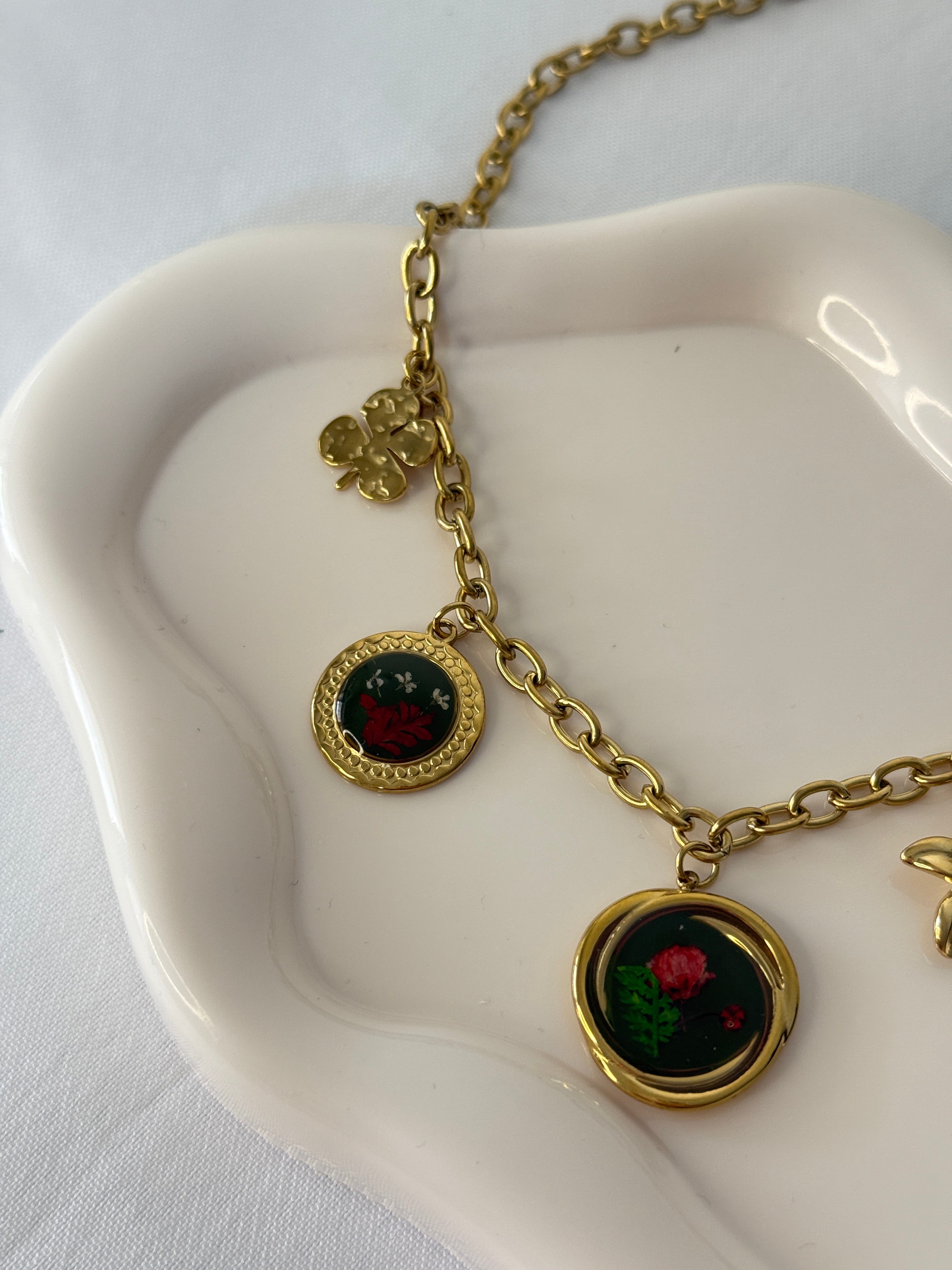 Collana green flowers