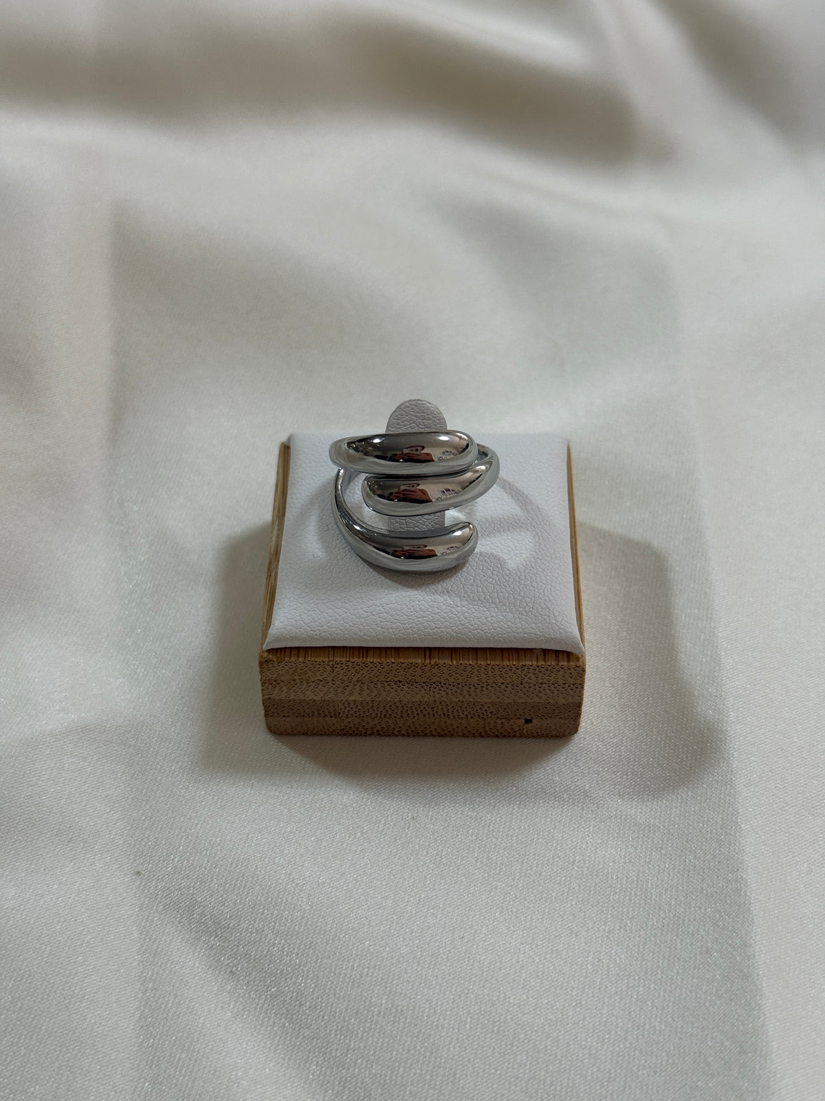 Anello abbraccio