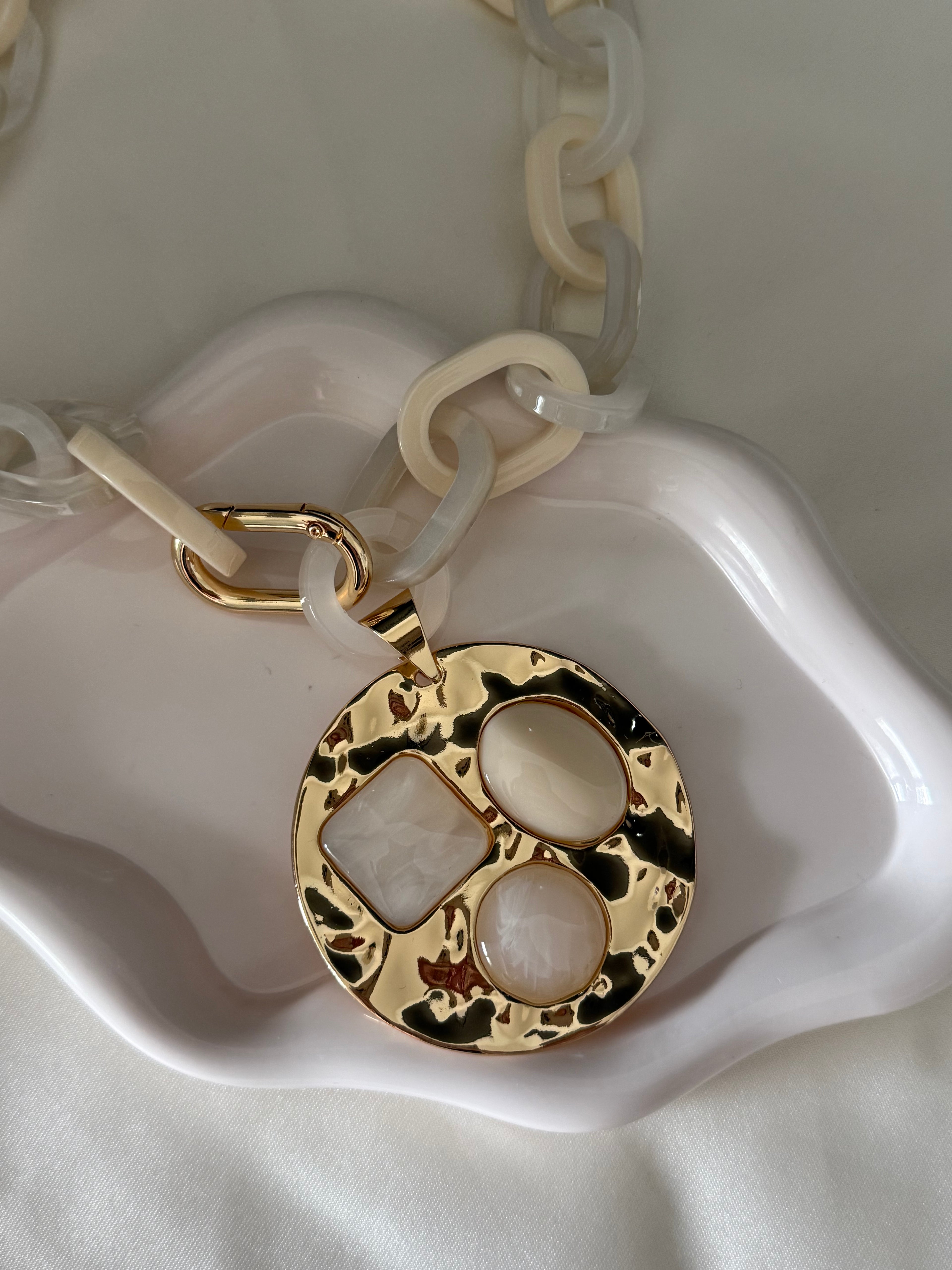 Collana Selena in crema