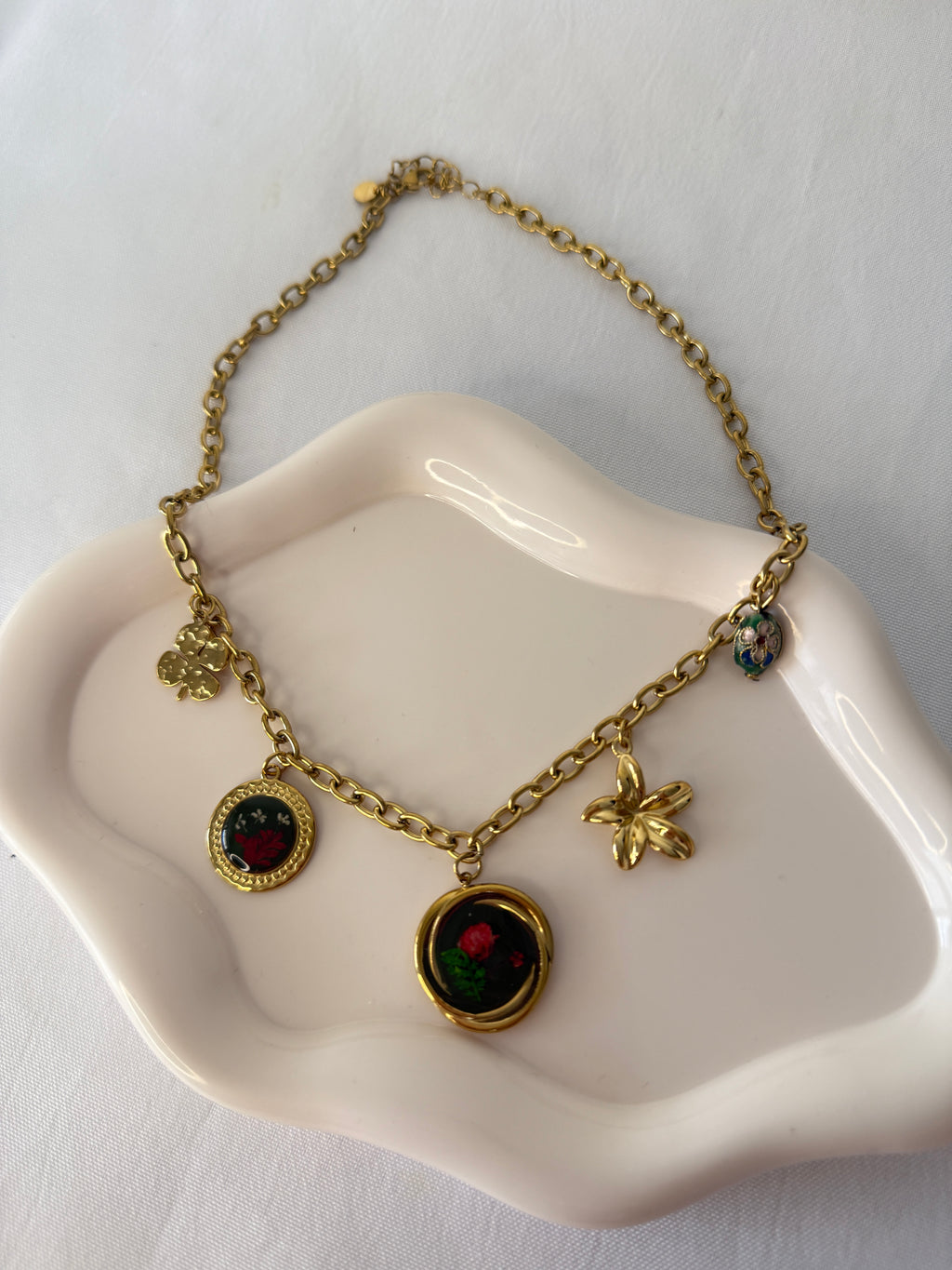 Collana green flowers