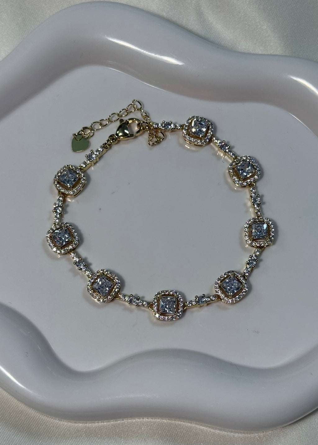 Bracciale gold con pietra quadrata bianca