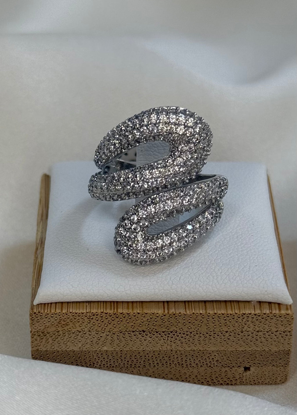 Anello abbraccio silver brillantinato