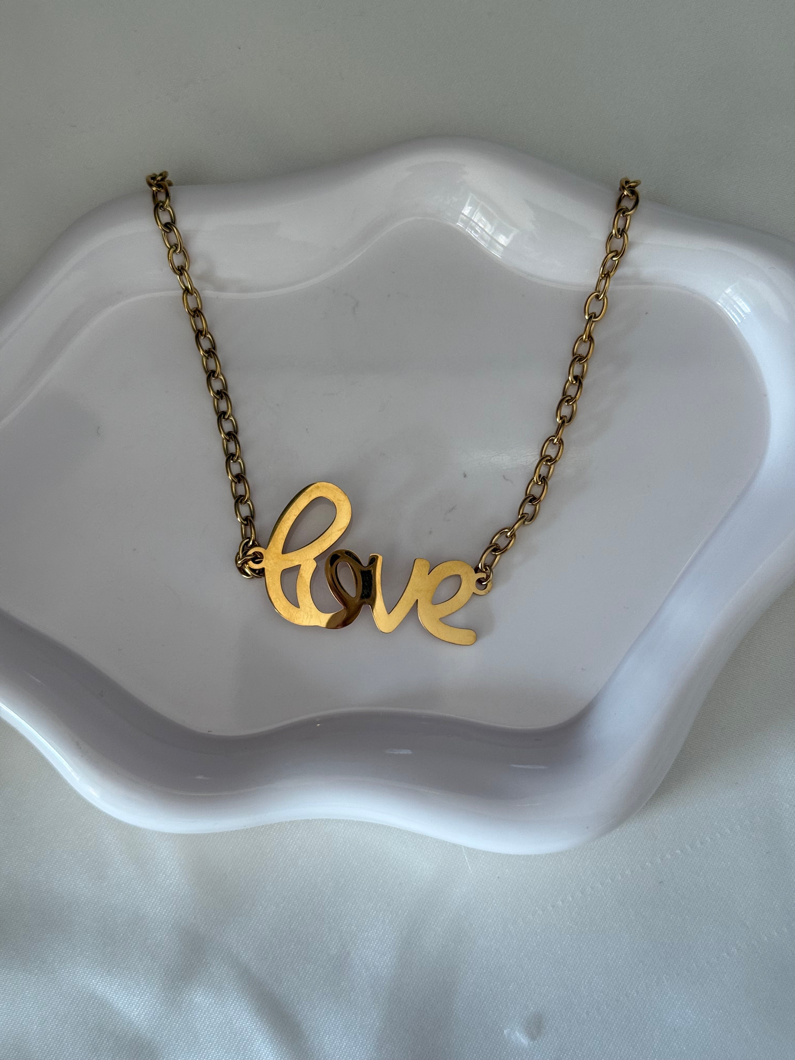 Collana “love” gold