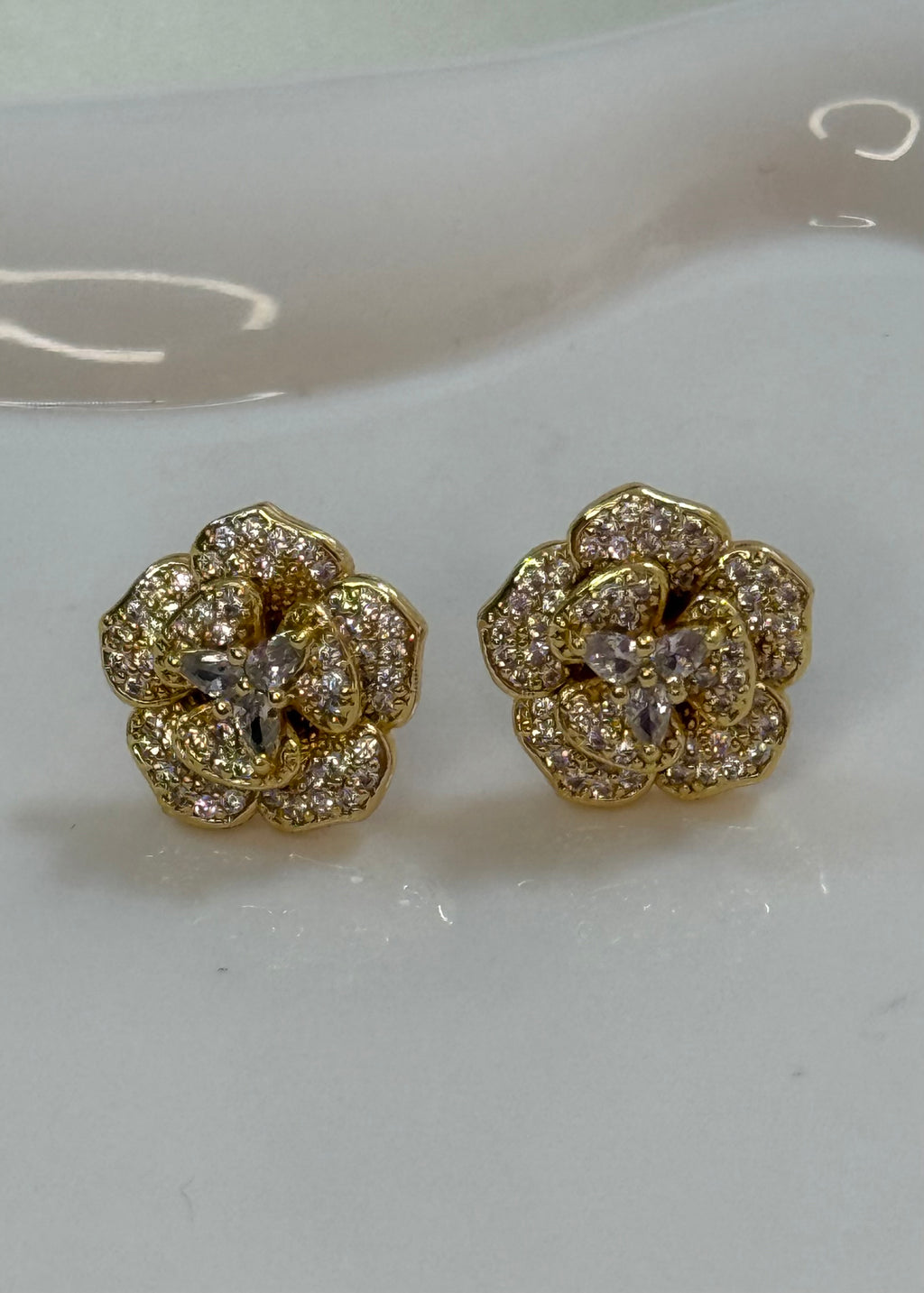 Orecchini fiore gold brillantinato