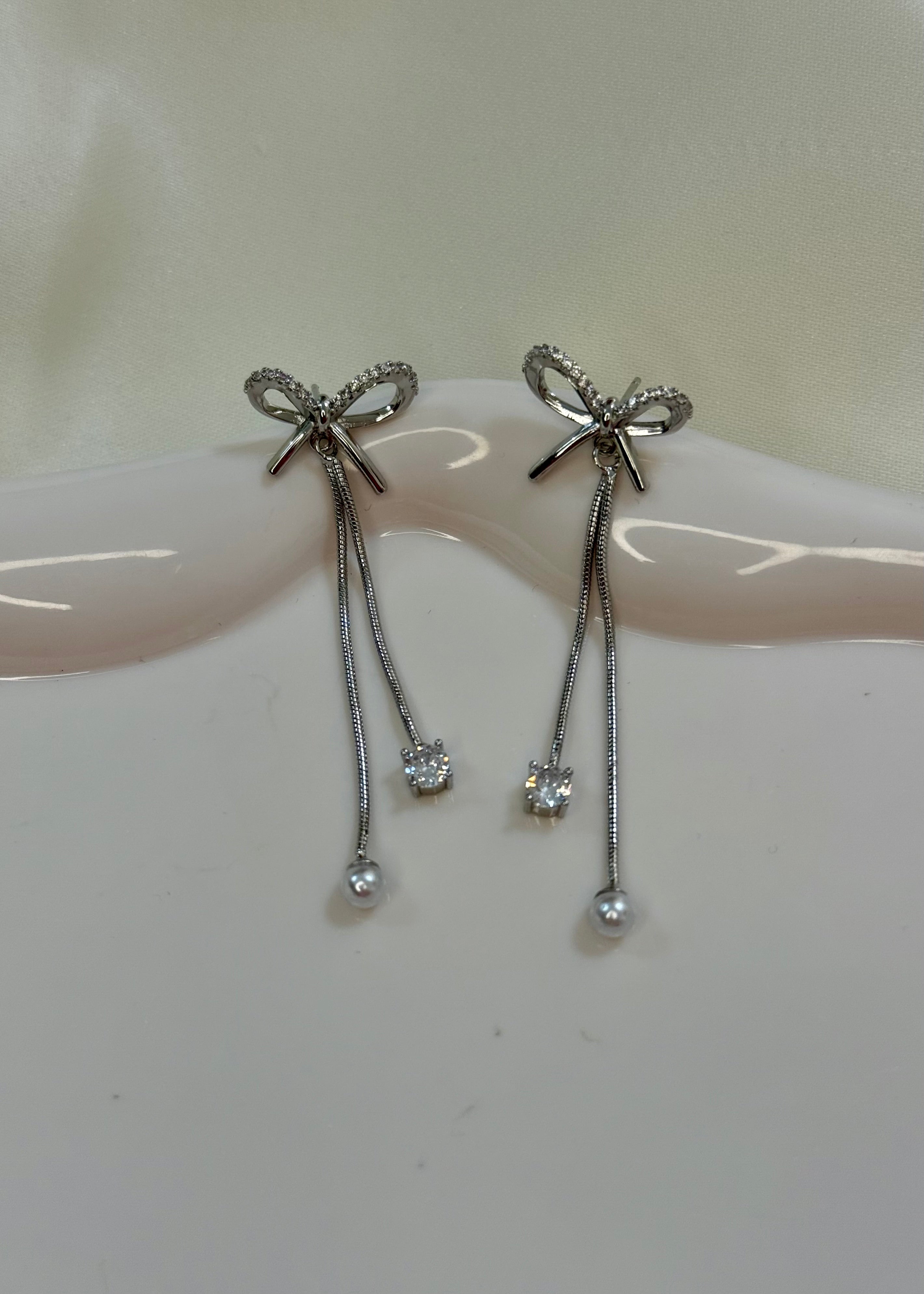 Orecchini fiocco lungo silver