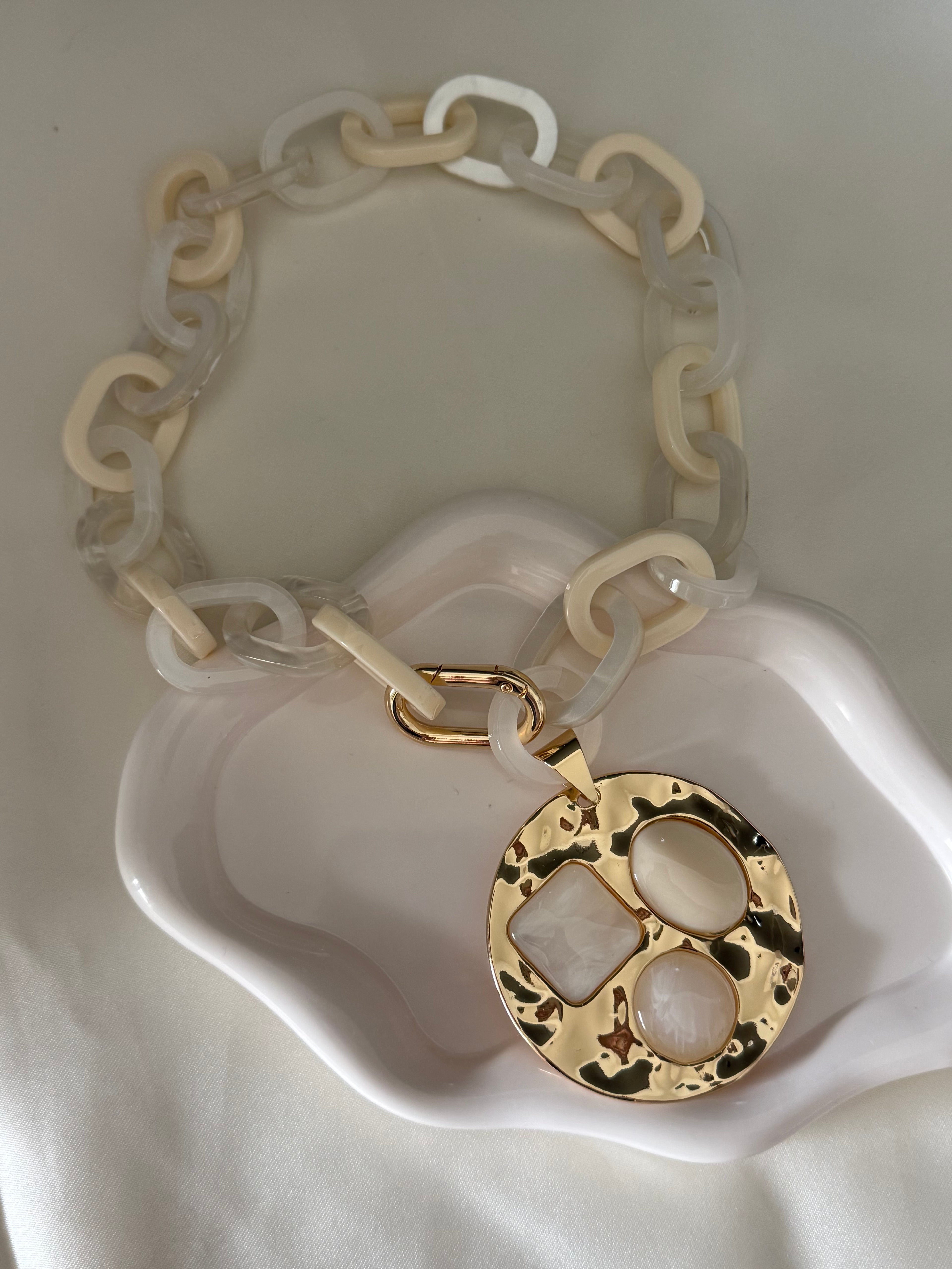Collana Selena in crema
