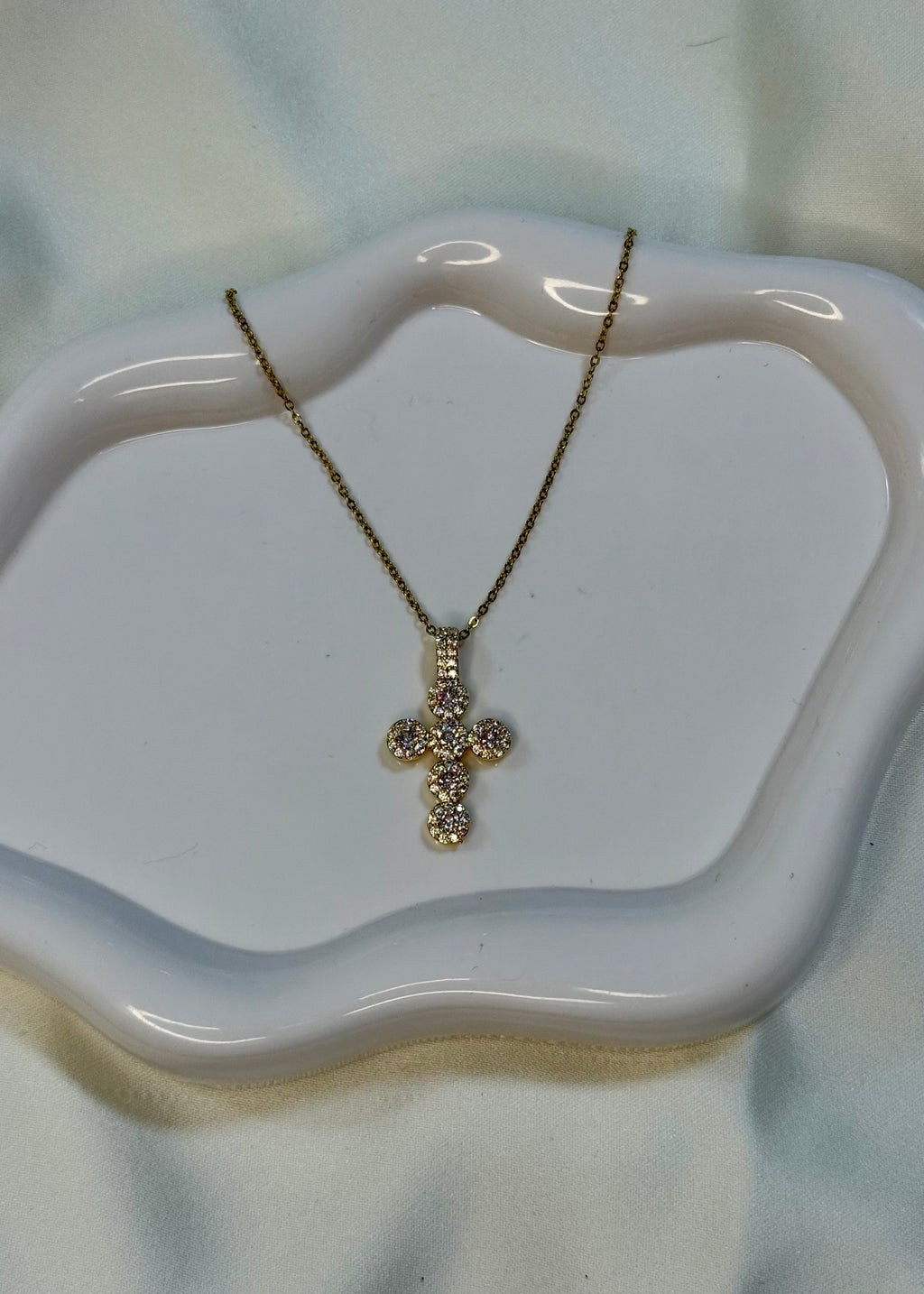 Collana con charm croce brillantinata gold