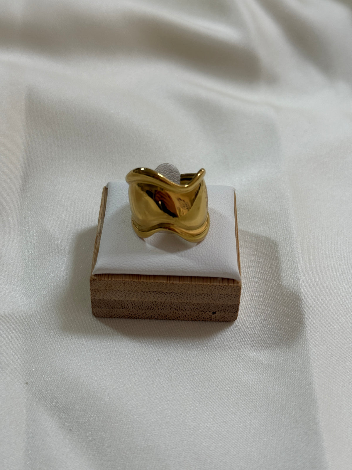 Fascia gold