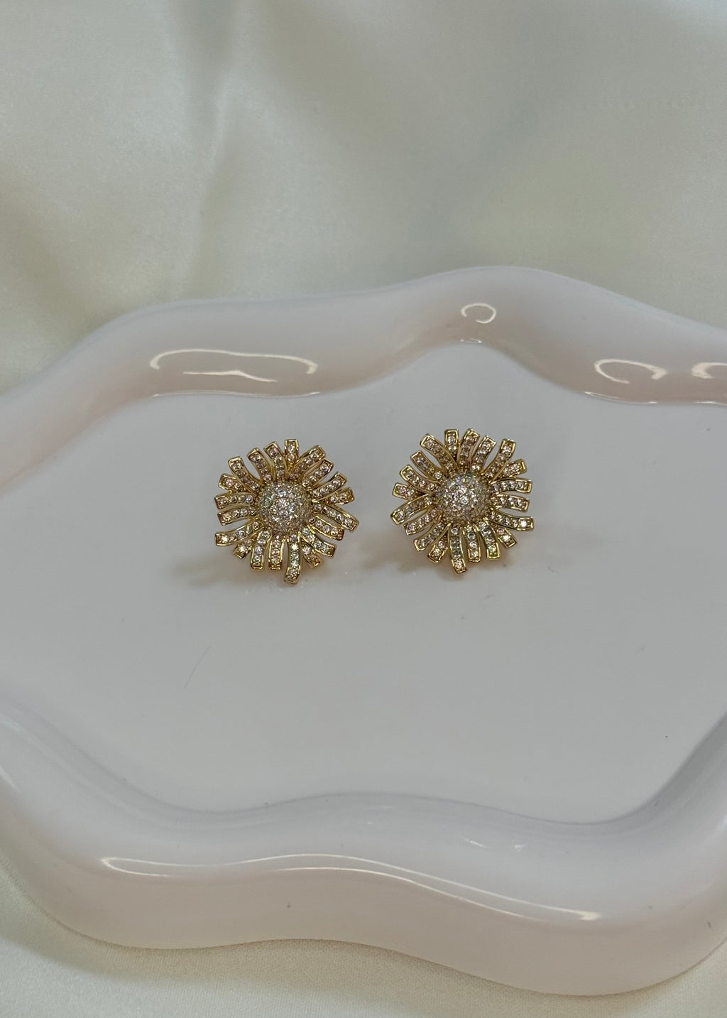 Orecchini fiore gold brillantinato