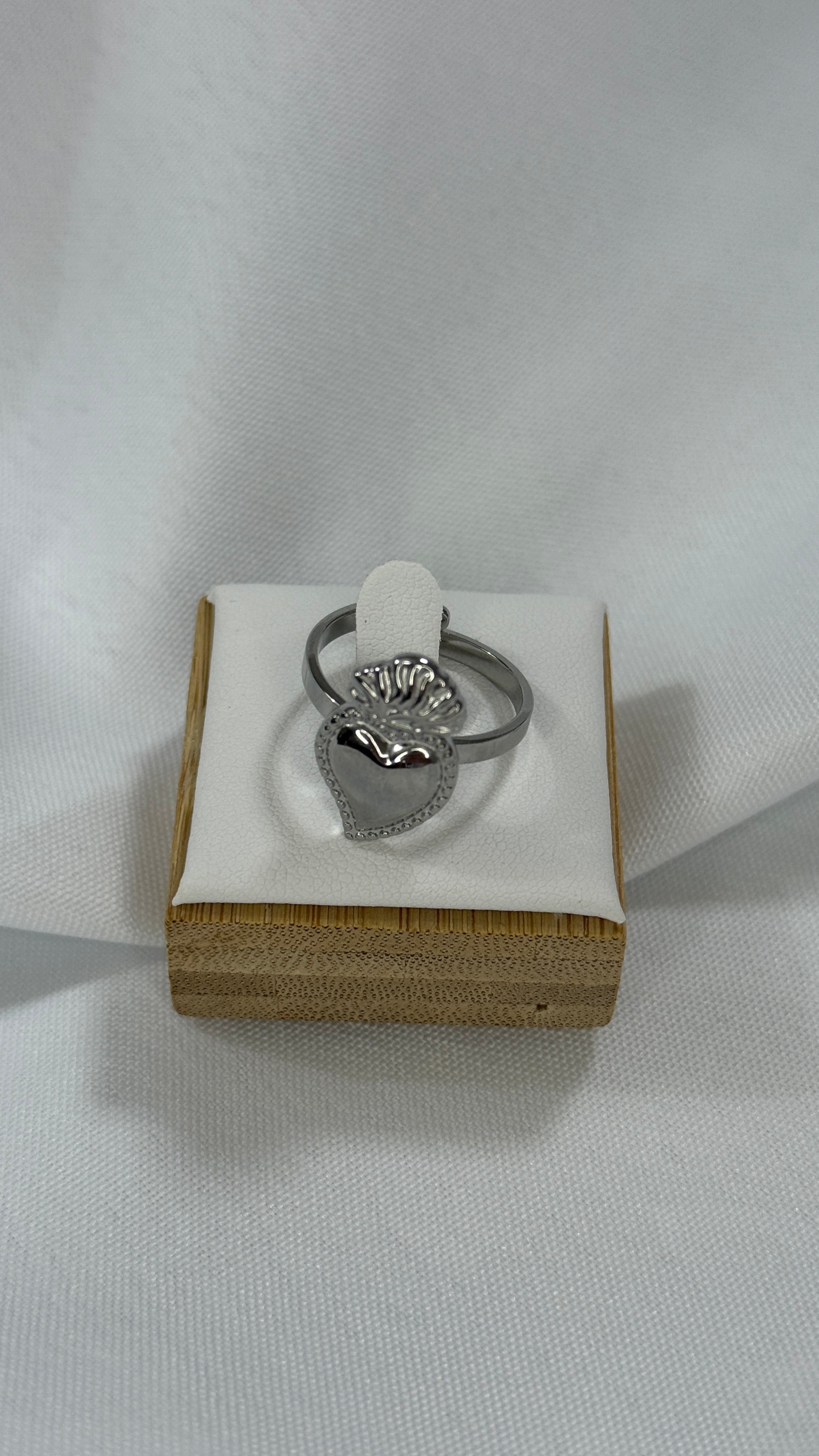 Anello cuore sacro