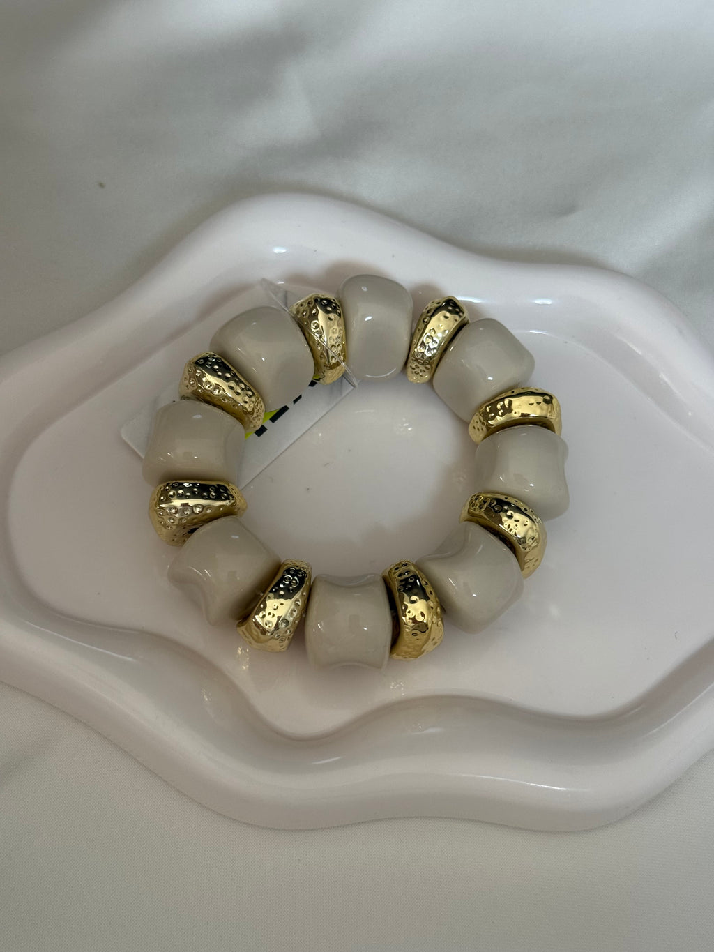 Bracciale beige e oro