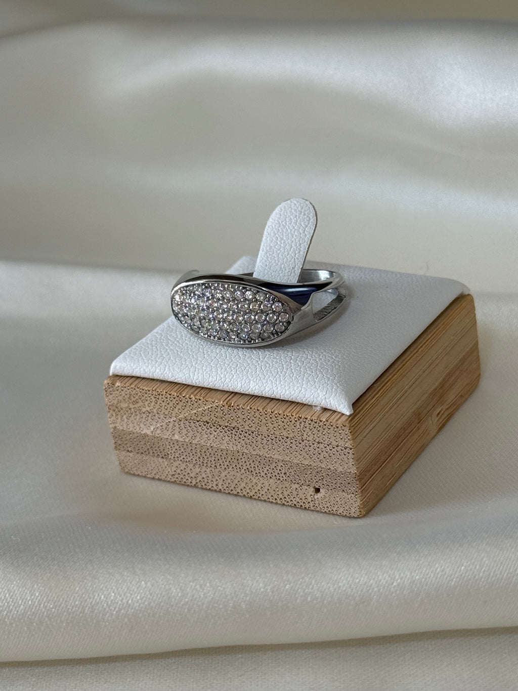 Anello “oval diamond” silver